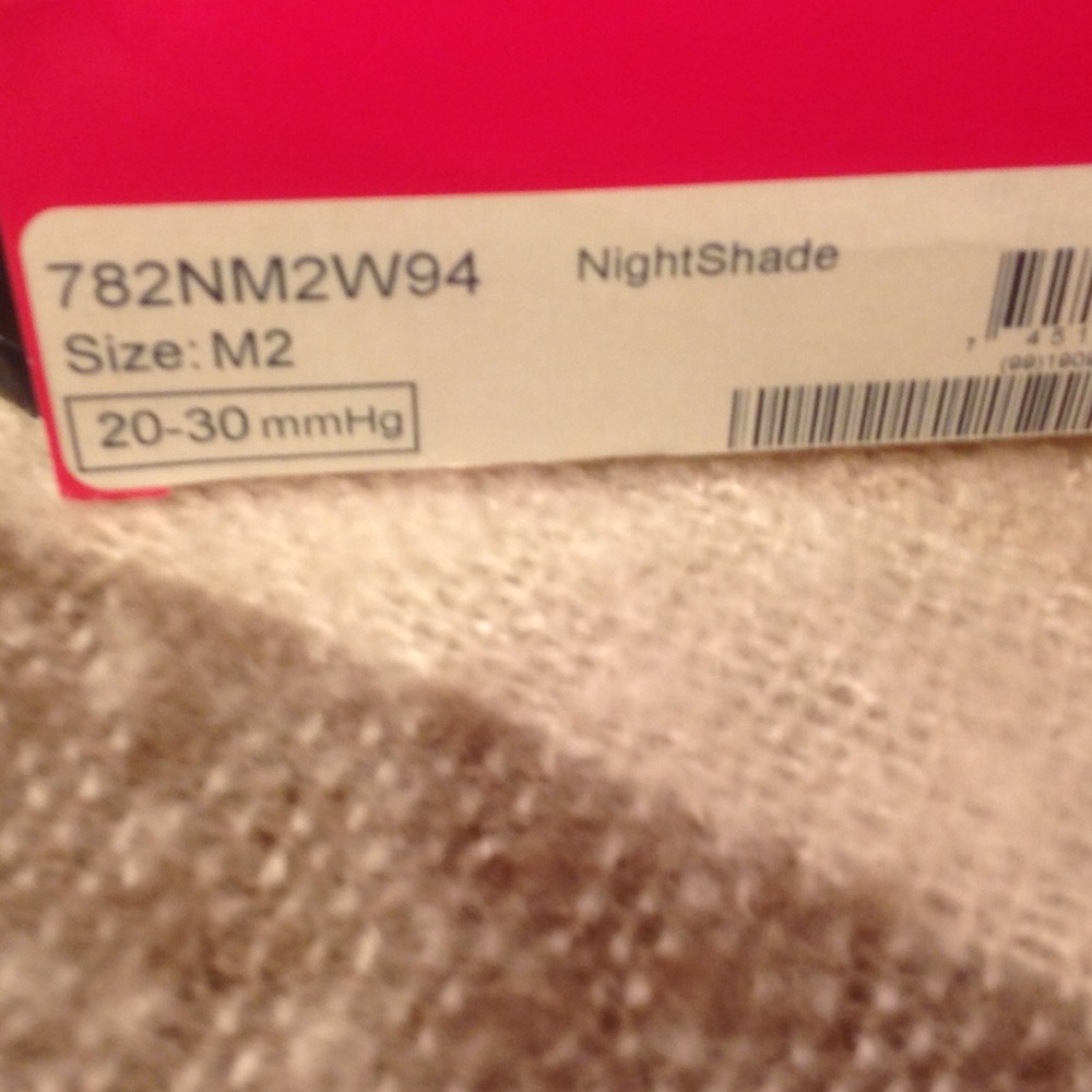 Sigvaris 20-30mmHg Closed Toe Thigh High - Picture 3 of 4